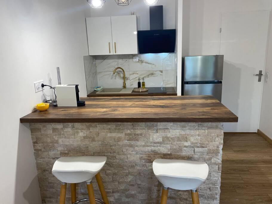 Appartement Residence Vacances Amandier Arles Exterior foto