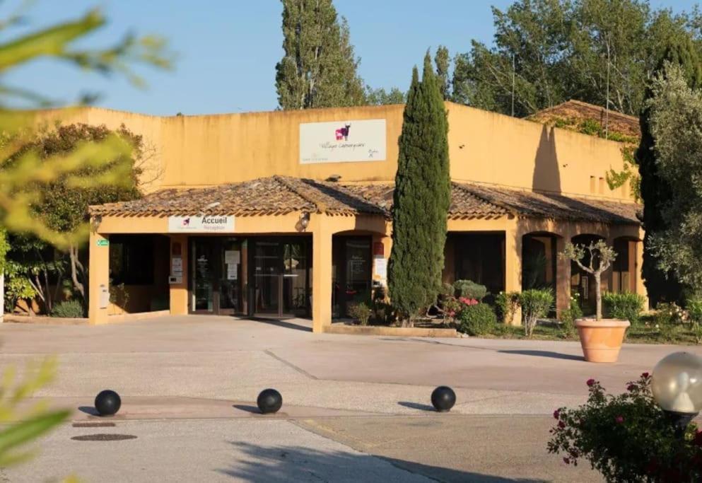 Appartement Residence Vacances Amandier Arles Exterior foto